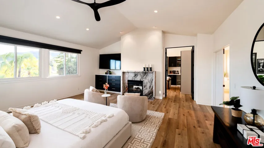 29402 Deerview Court, Agoura Hills, California 91301
