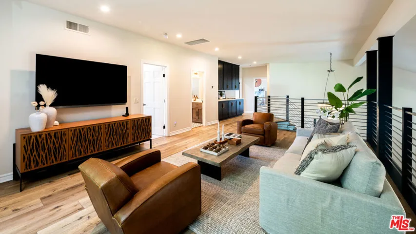 29402 Deerview Court, Agoura Hills, California 91301