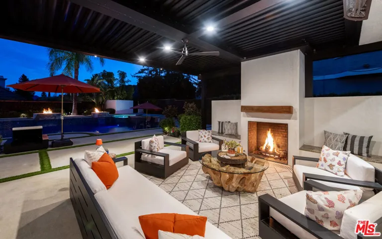 Outdoor Fireplace