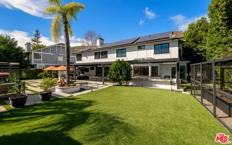 29402 Deerview Court, Agoura Hills, California 91301