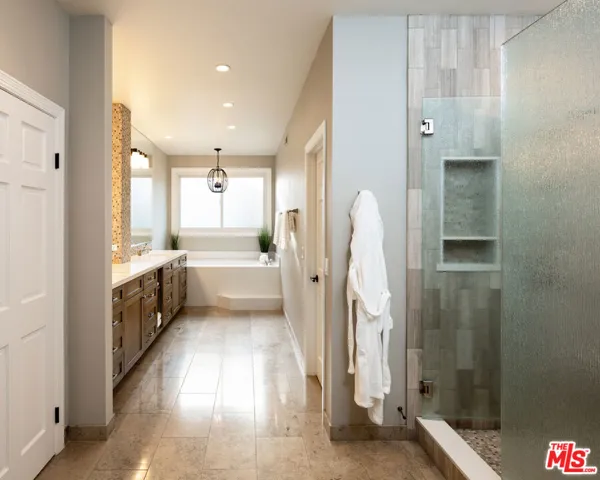 29402 Deerview Court, Agoura Hills, California 91301