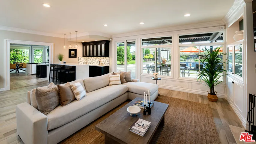 29402 Deerview Court, Agoura Hills, California 91301