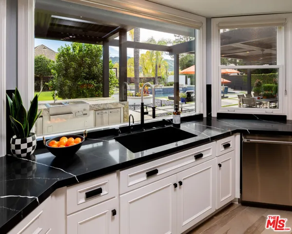 29402 Deerview Court, Agoura Hills, California 91301