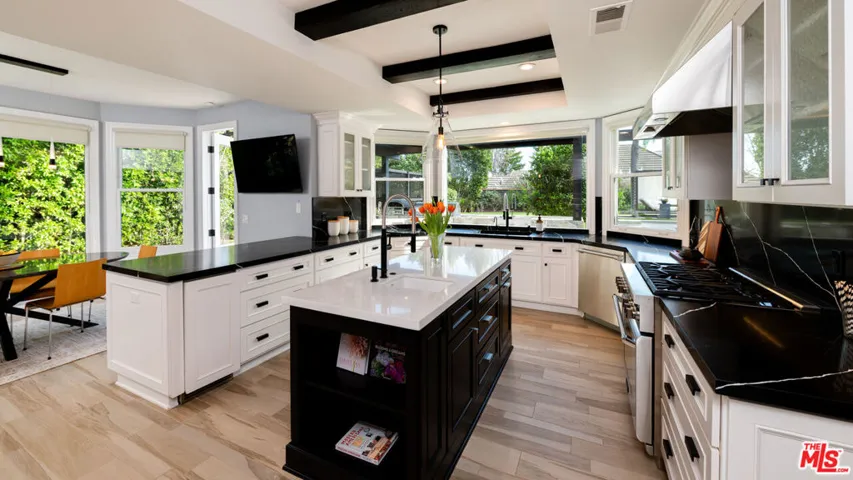 29402 Deerview Court, Agoura Hills, California 91301