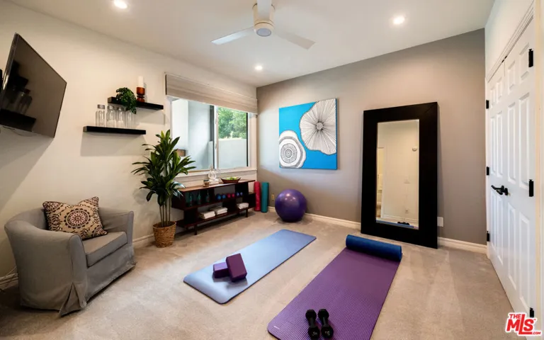 29402 Deerview Court, Agoura Hills, California 91301