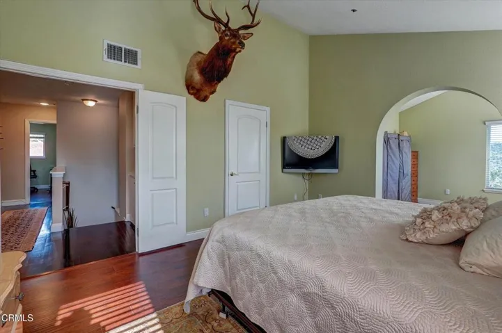 26-12477 Rajah St-26