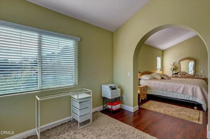25-12477 Rajah St-25