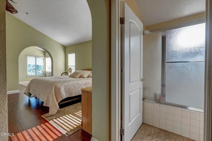 27-12477 Rajah St-27