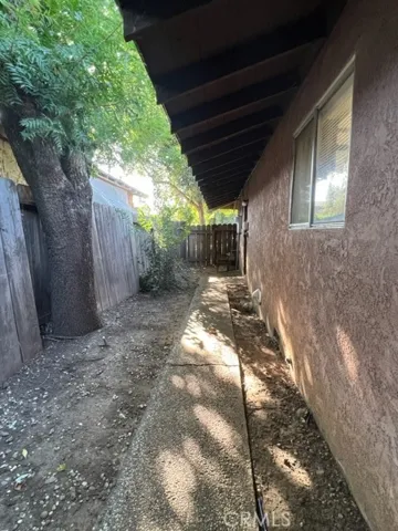 UNIT A - Backyard - Property is currently occupied - Photos are from vacancy prior to this tenant