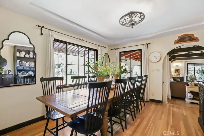 Dining to living area