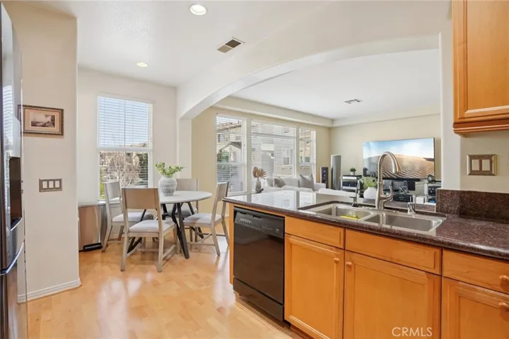 2889 Plaza Del Amo, Torrance, California 90503