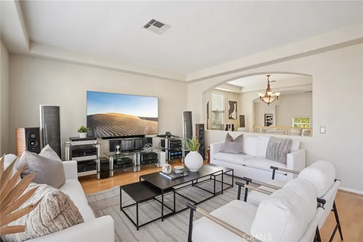 2889 Plaza Del Amo, Torrance, California 90503