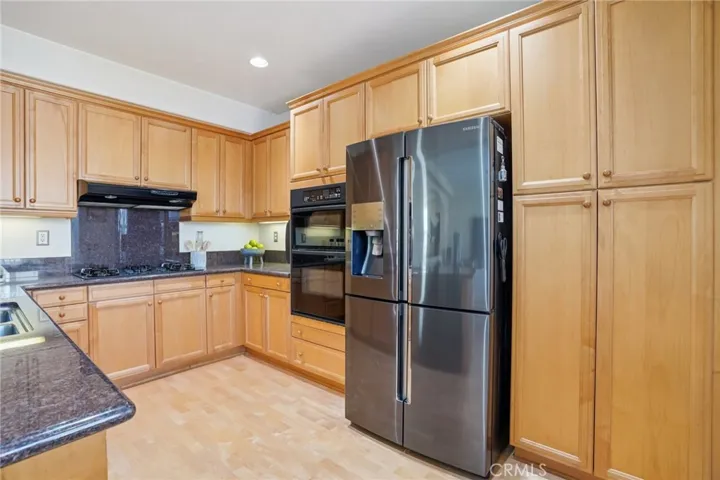2889 Plaza Del Amo, Torrance, California 90503