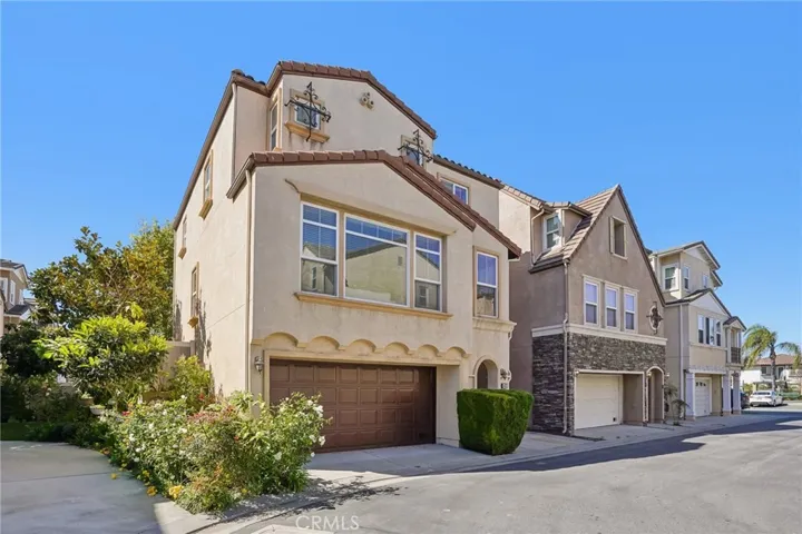 2889 Plaza Del Amo, Torrance, California 90503