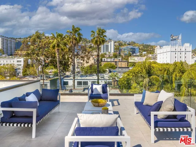 Rooftop Deck