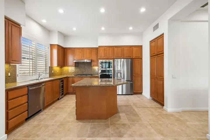 33-web-or-mls-8M4A7298