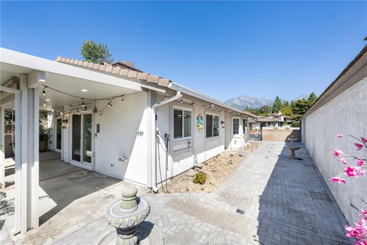1254 Tamarisk, Upland, California 91784