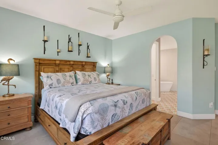 27-web-or-mls-UpmarketMedia-2035Lon-012