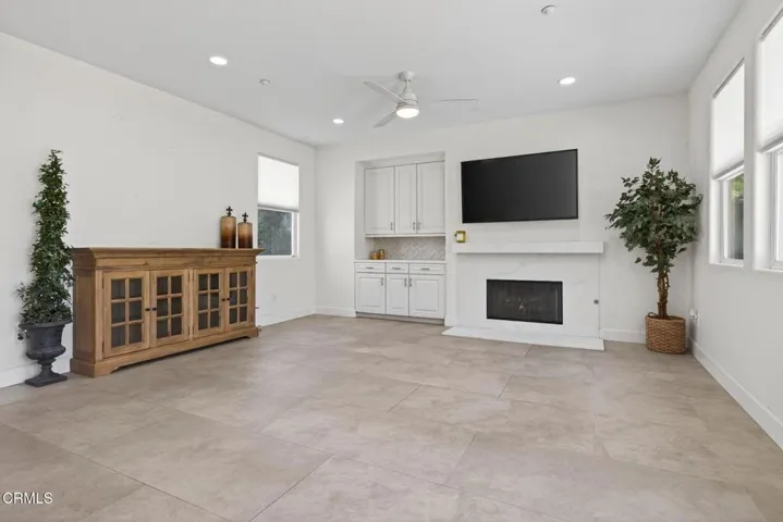 22-web-or-mls-UpmarketMedia-2035Lon-160