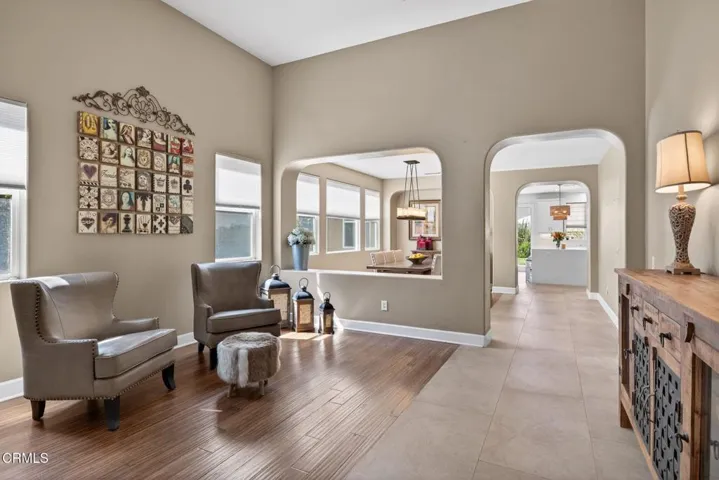 9-web-or-mls-UpmarketMedia-2035Lon-120