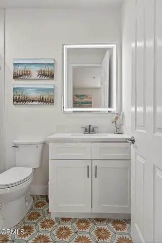 42-web-or-mls-UpmarketMedia-2035Lon-061