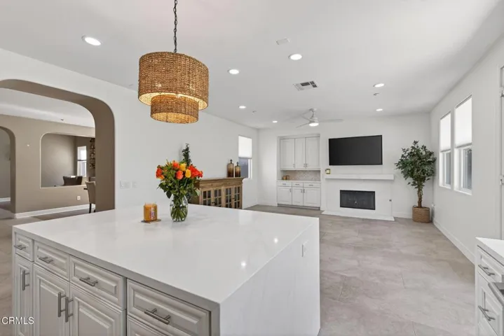 20-web-or-mls-UpmarketMedia-2035Lon-154