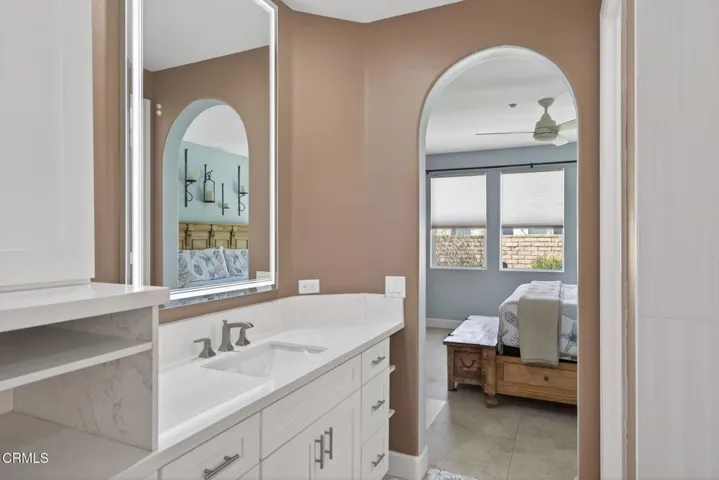 31-web-or-mls-UpmarketMedia-2035Lon-042