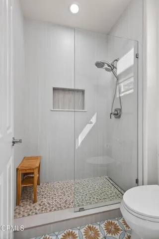 50-web-or-mls-UpmarketMedia-2035Lon-087