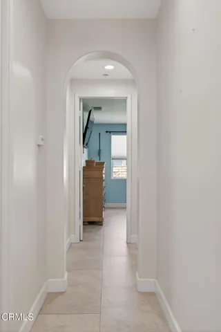 24-web-or-mls-UpmarketMedia-2035Lon-002