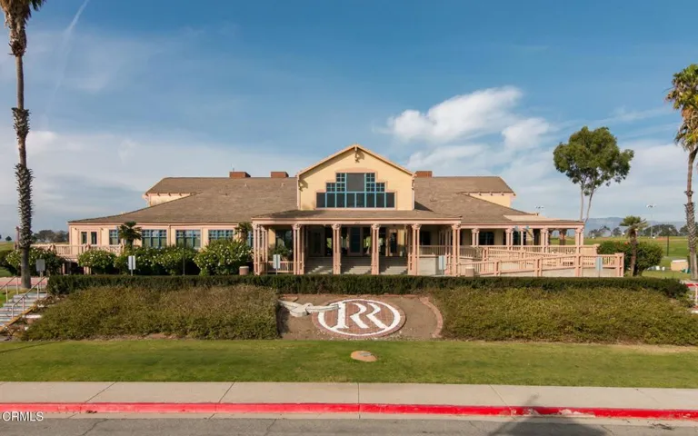 69-web-or-mls-UpmarketMedia-VicEst6