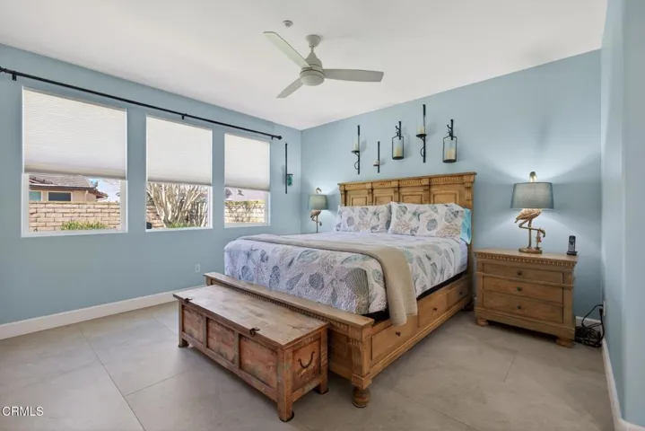 25-web-or-mls-UpmarketMedia-2035Lon-004