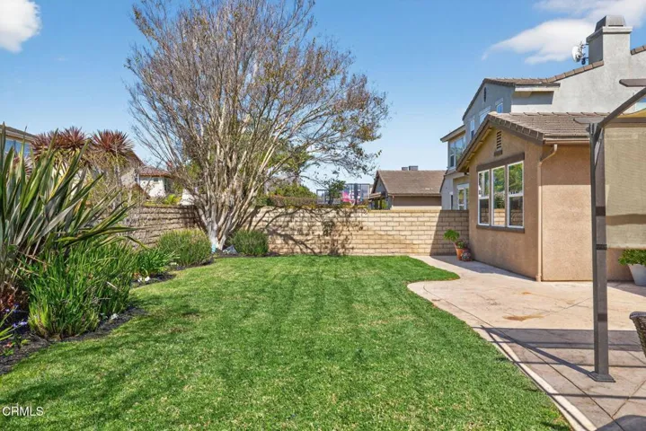 60-web-or-mls-UpmarketMedia-2035Lon-168