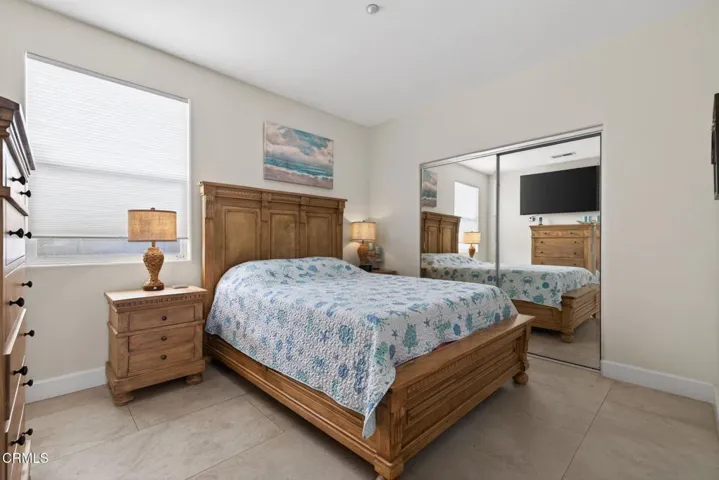 38-web-or-mls-UpmarketMedia-2035Lon-049