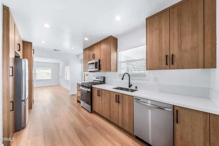 030_1258_mariposa_units_a_thru_e-153_706