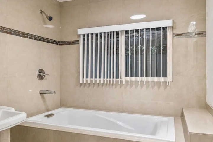 27-web-or-mls-8M4A3527