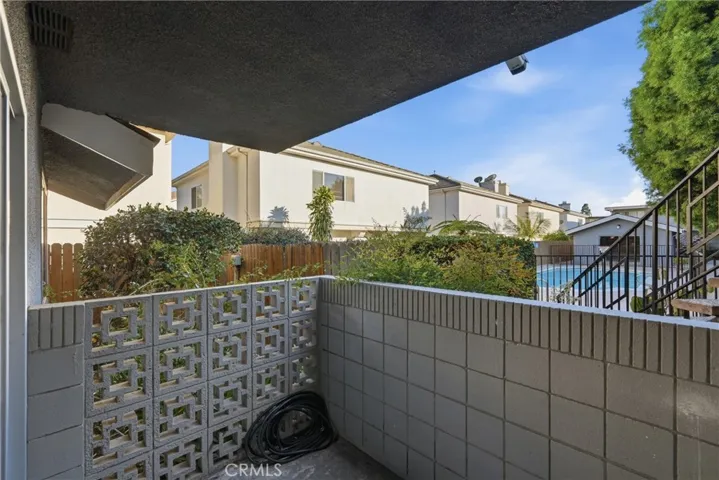 front balcony bottom unit