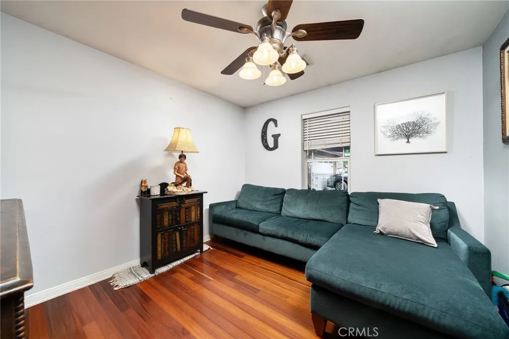 Bonus Room/ XTRA Bed or Office.