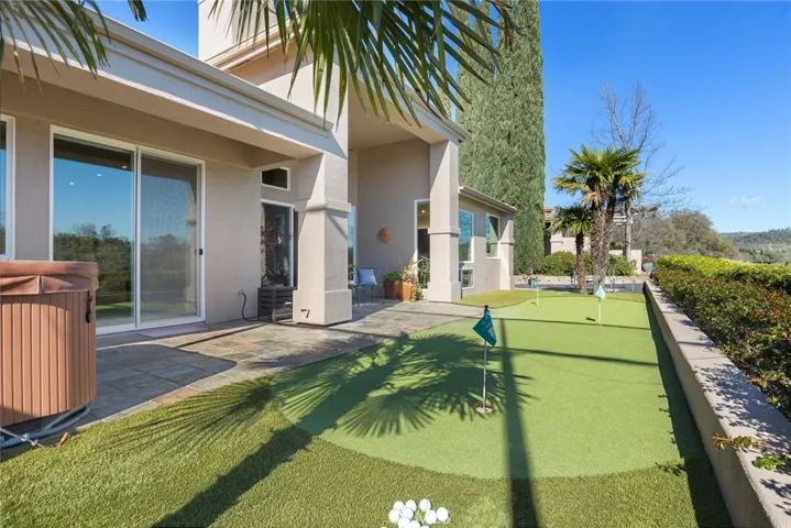 Backyard putting green _3191 Via Casita Place | Chico, CA