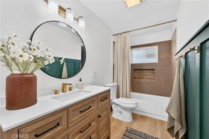 12671 Hollyglen, Riverside, California 92503