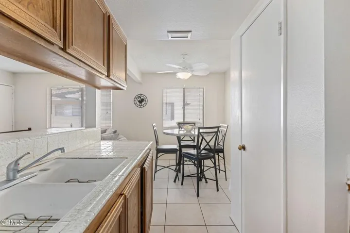 08-Kitchen