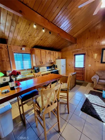 dining to kitchen