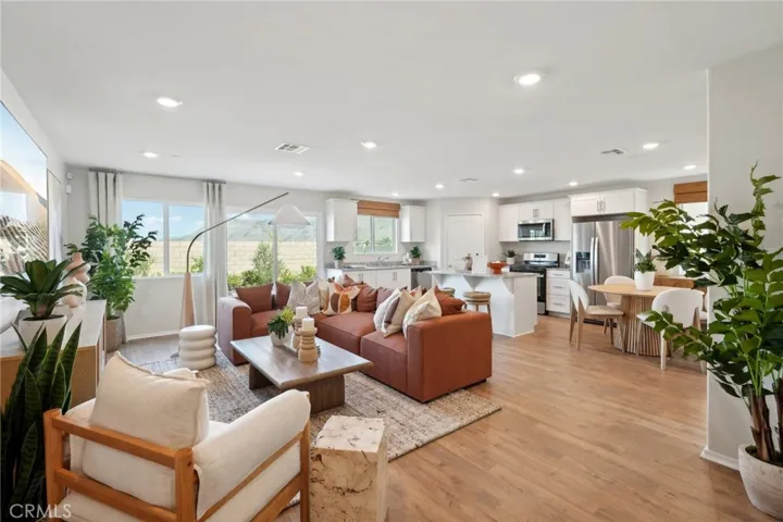 Model home >>>>