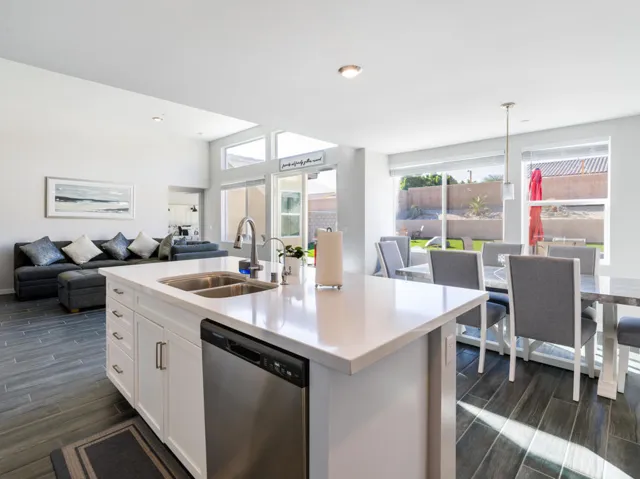 Sylvanus Drive DHS-8