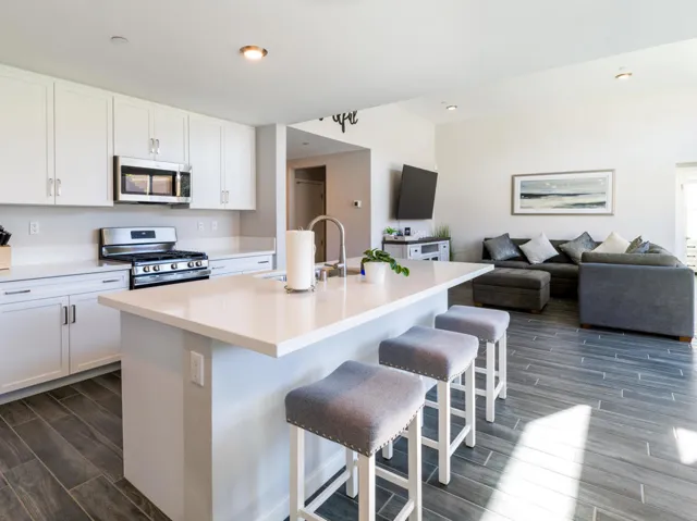 Sylvanus Drive DHS-7