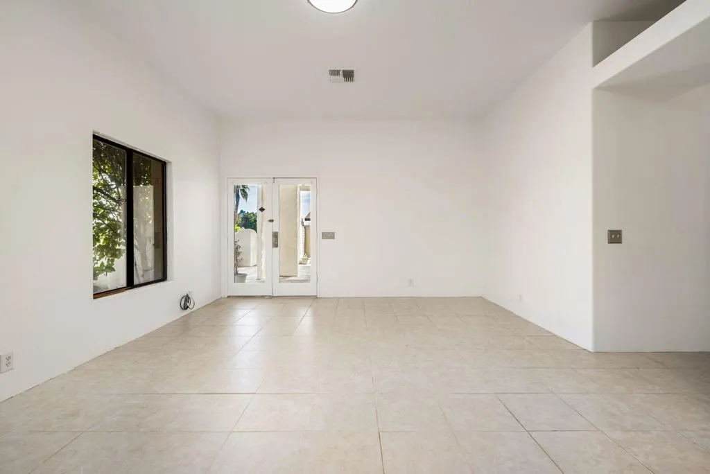 21-web-or-mls-HPEisenhower_OPMG_0326_021