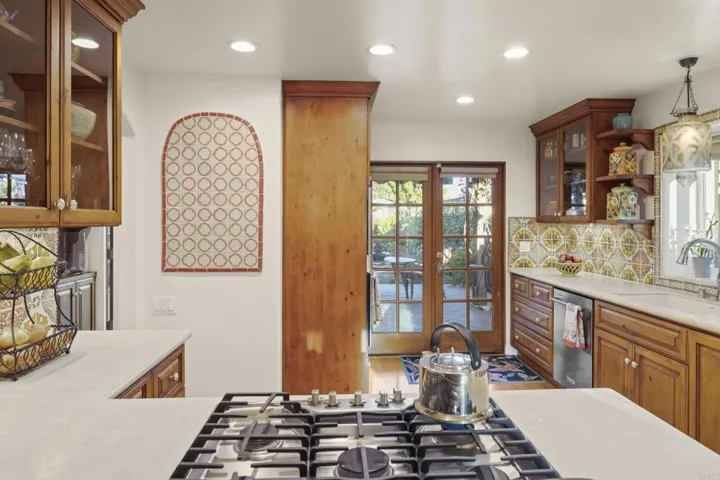 5 BURNNER STOVE TOP
