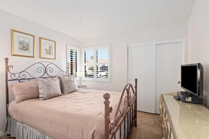 20241205205201185788000000-o