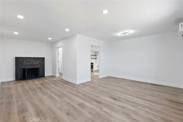 Front unit living area