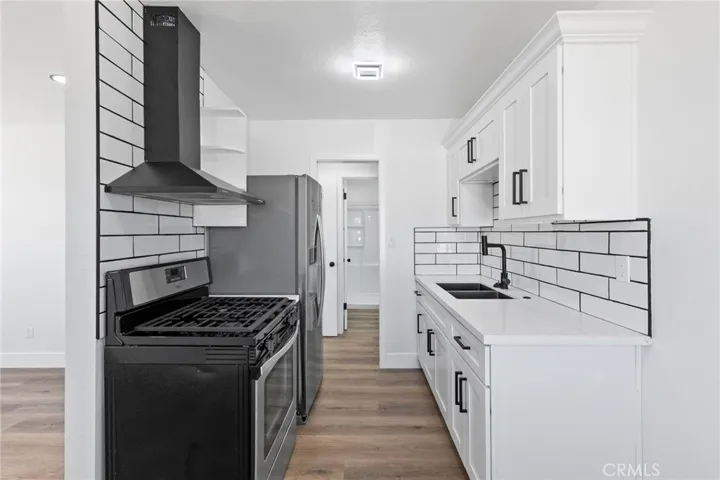 Back unit kitchen