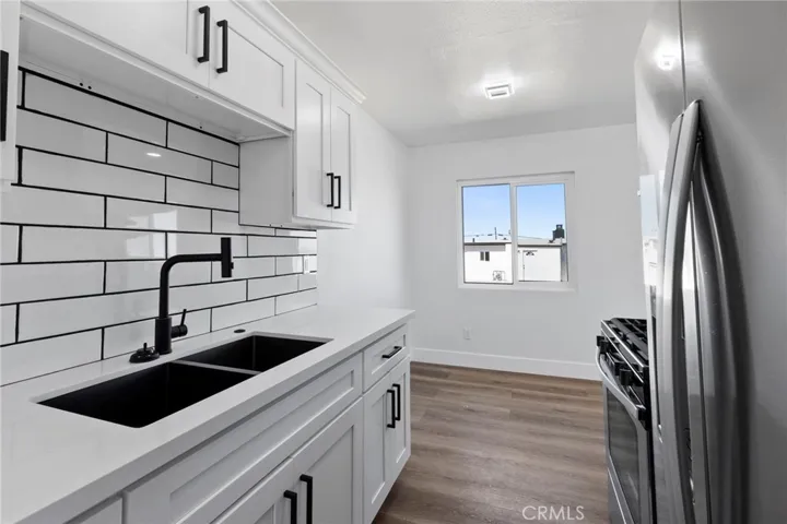 Back unit kitchen